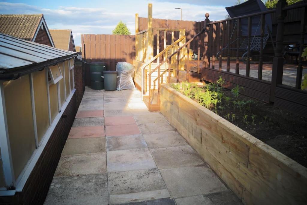 Luxurious Detached Bungalow Batley Exterior foto