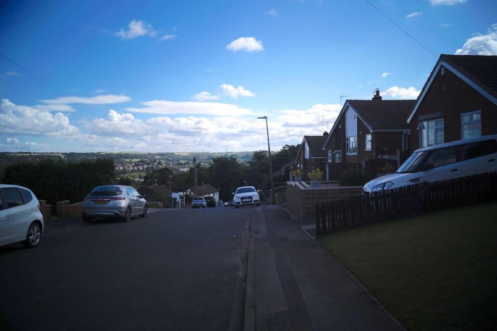 Luxurious Detached Bungalow Batley Exterior foto